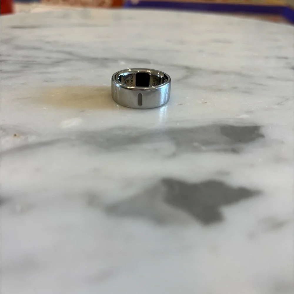 OURA ring version 4 in size 6! Silver